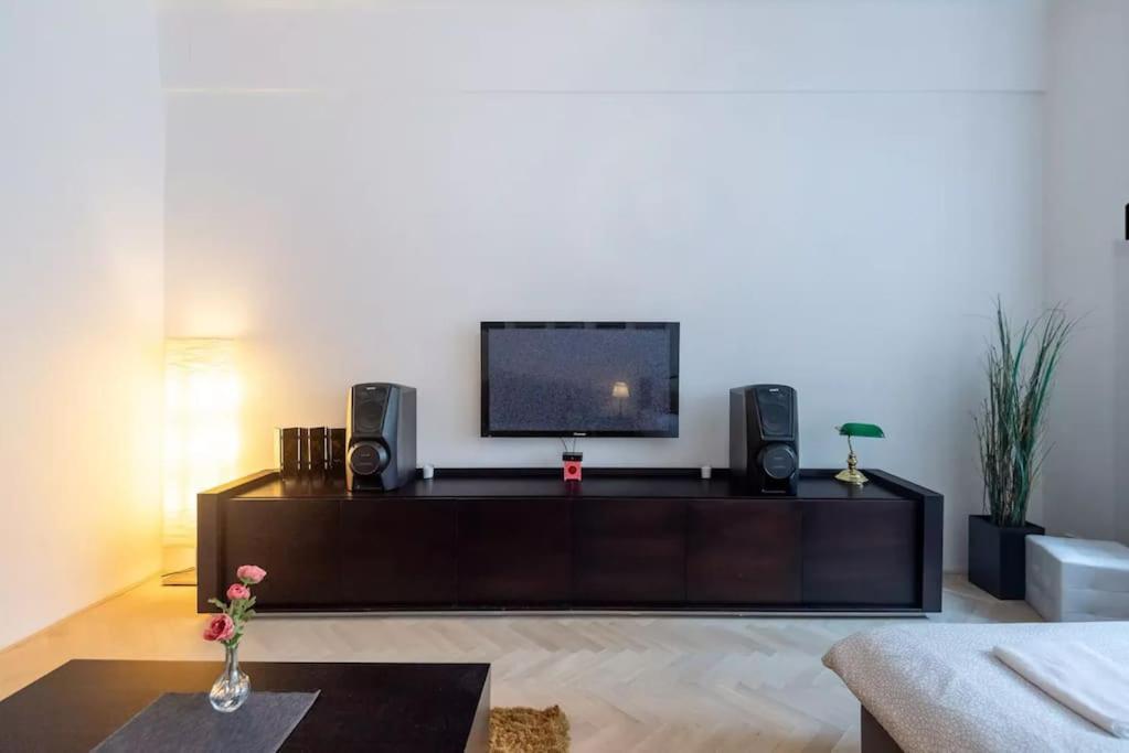 Luxury Apartment On Old Town Square Прага Экстерьер фото