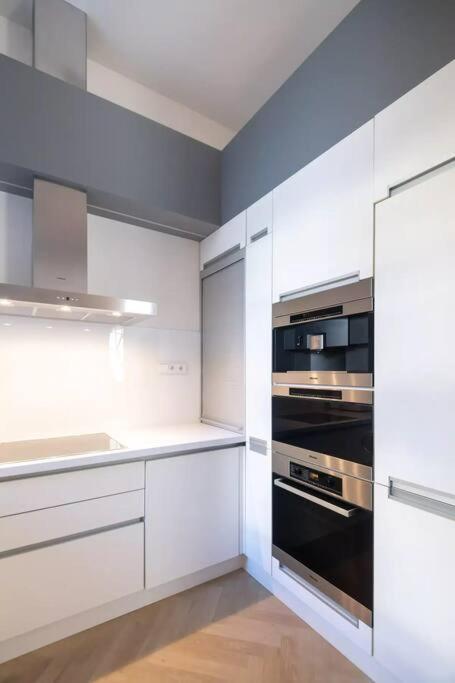 Luxury Apartment On Old Town Square Прага Экстерьер фото