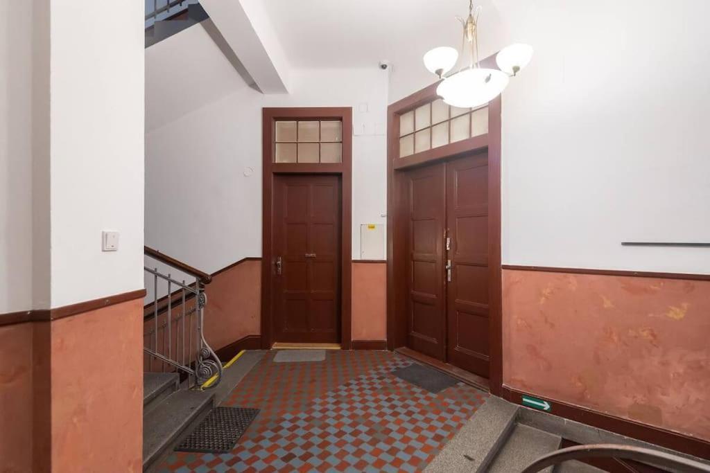 Luxury Apartment On Old Town Square Прага Экстерьер фото